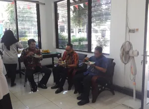 Galeri Diskusi Panel & Penandatanganan MoU bersama KAD Anti Korupsi Jatim 12 ~blog/2022/9/8/20220907_124338